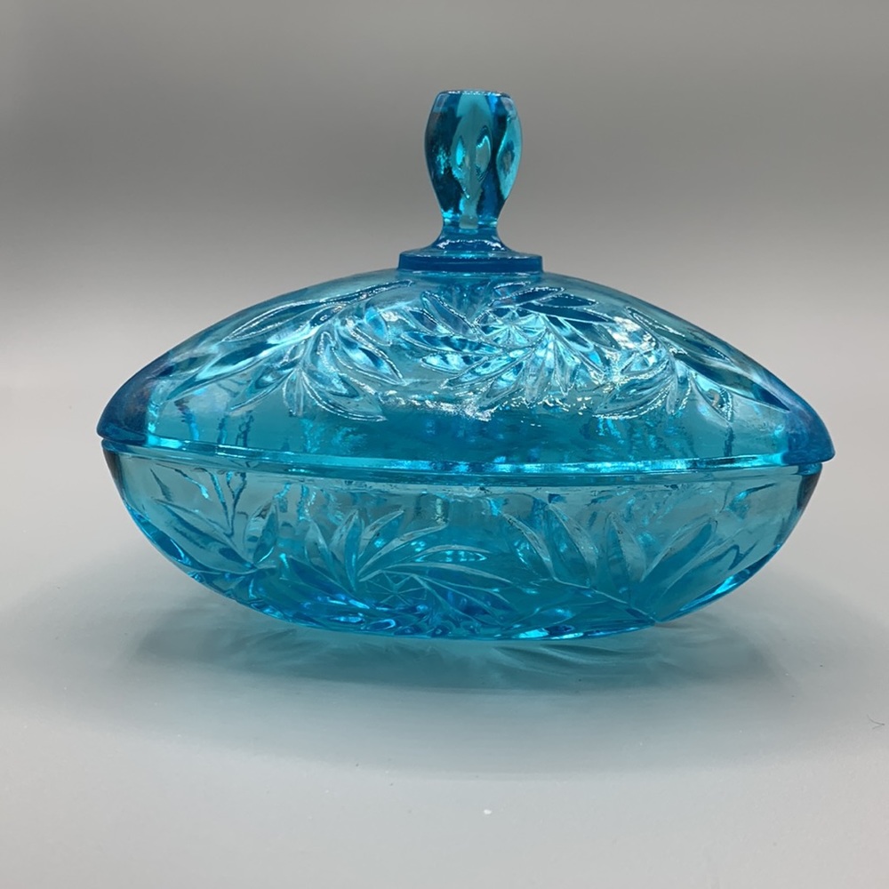 Vintage Turquoise Hazel Atlas Pinwheel Covered Candy Dish